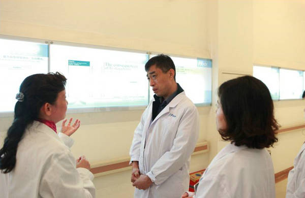 科技部董志峰副主任、張兆豐處長視察超聲醫(yī)療國家工程研究中心